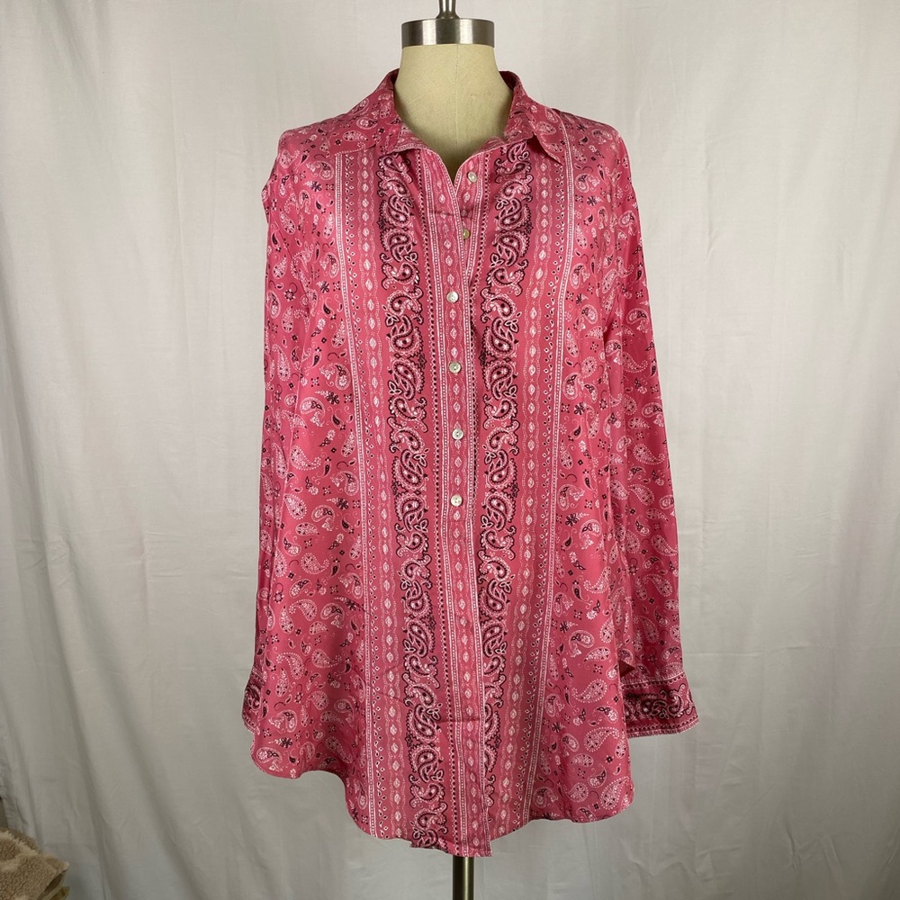 Go by GoSilk Pink Paisley Button-Up Blouse - Picture 2 of 9